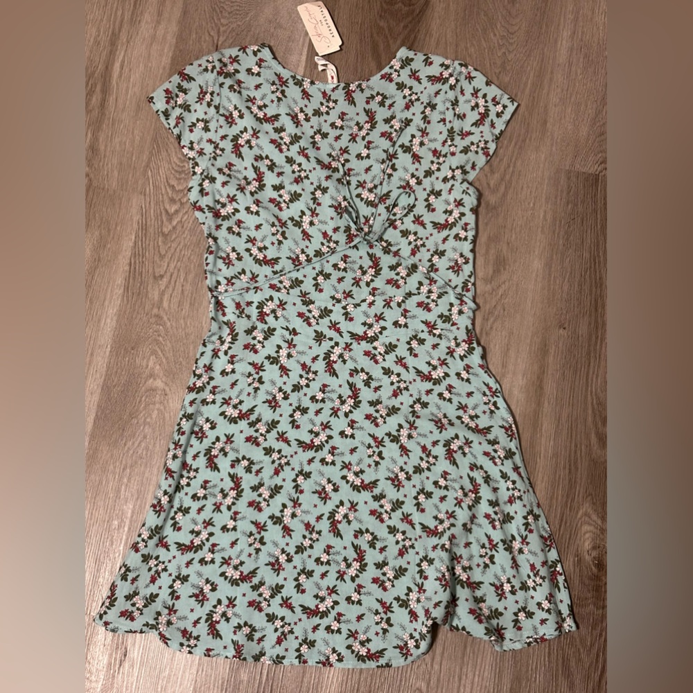 NWT FLORAL DRESS